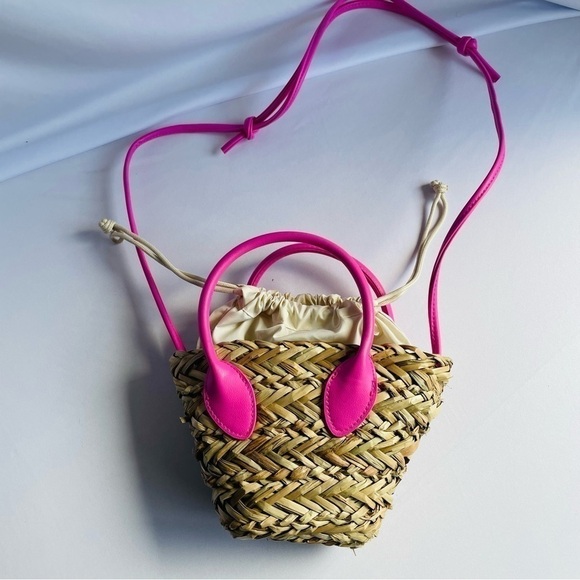 NWT Natural Straws Crossbody Bag / Shoulder Bag - Beige and Bright Pink - Barbie - Picture 2 of 16